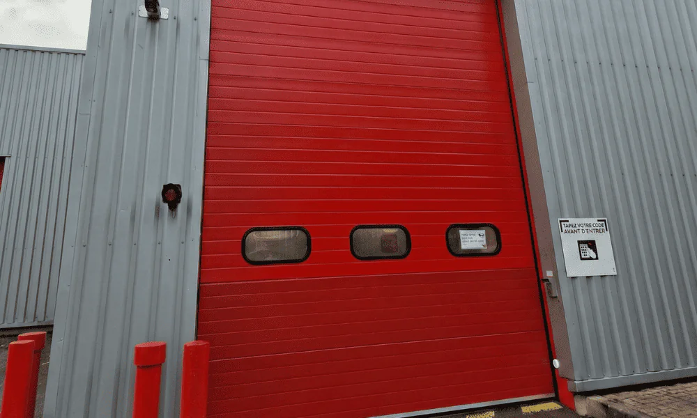Technicien certifié en portes sectionnelles industrielles