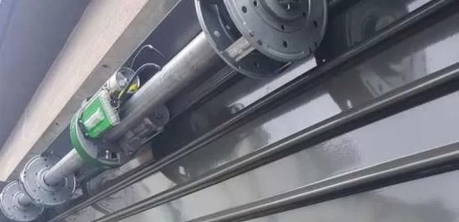 Des boîtes à ressorts détériorées​ à 78150