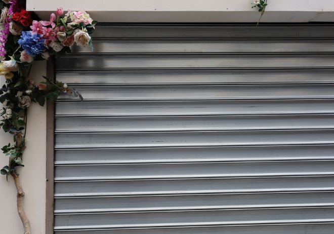 Installation de rideau métallique​ Versailles