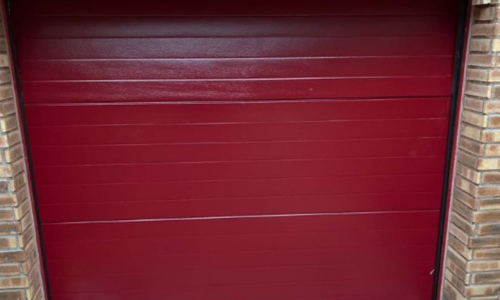 Porte de garage solaire