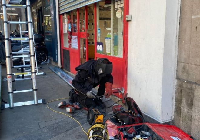 déblocage de rideau métallique à Paris 9