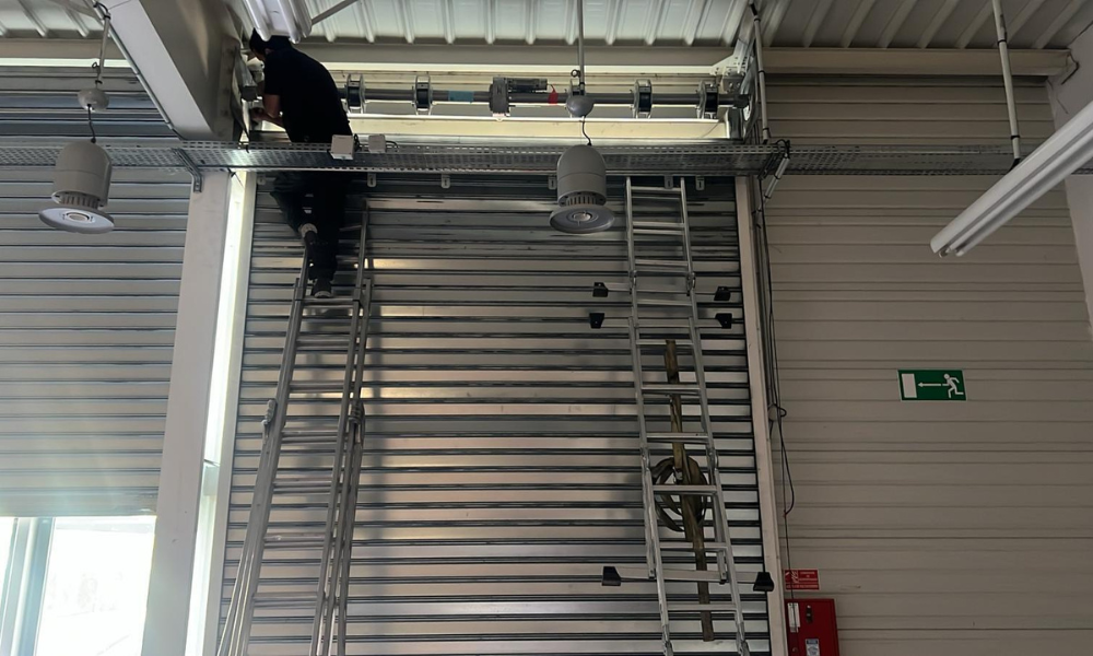 Installer un rideau métallique par Fermetal