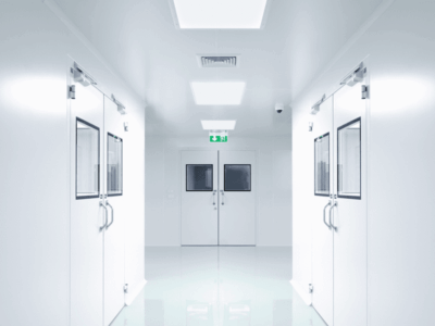 Porte battante industrielle