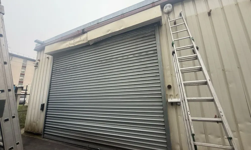 comment réparer rideau métallique bloqué