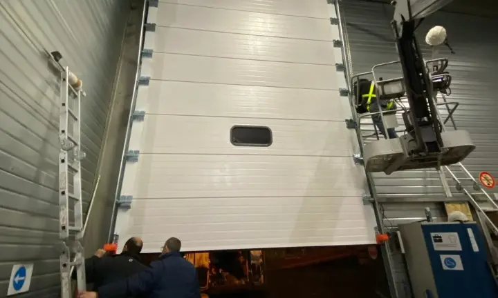Meilleur installateur de porte sectionnelle industrielle en France - Fermetal Meilleur installateur de porte sectionnelle industrielle en France - Fermetal