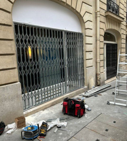 Installation grille métallique Installation grille métallique